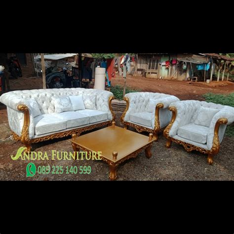 Sofa Tamu Chesterfield Mewah Luxury Finishing Emas Full Ukir Meja Kaca