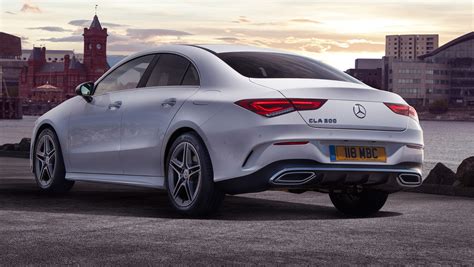 Mercedes Cla Saloon Review Pictures Carbuyer