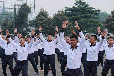 PRAJURIT TURANGGA CAKTI BATALYON BEKPAL 1 MARINIR IKUTI OLAHRAGA