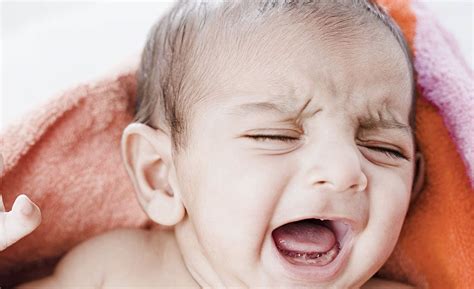 Best Colic Remedies: 5 Ways to Soothe Colicky Baby naturally