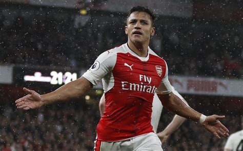 Aseguran que Alexis Sánchez coquetea para volver al Arsenal