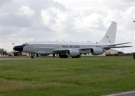 Photos of second RAF RC-135 arriving home – Alert 5