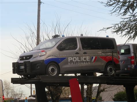 Peugeot Expert Avec La Nouvelle S Rigraphie Police Sur Le Forum