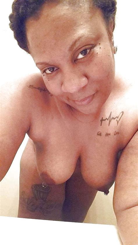 Mature Ebony Selfie Shesfreaky