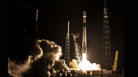 SpaceX launches 5,000th Starlink satellite toward orbit (video) | Space