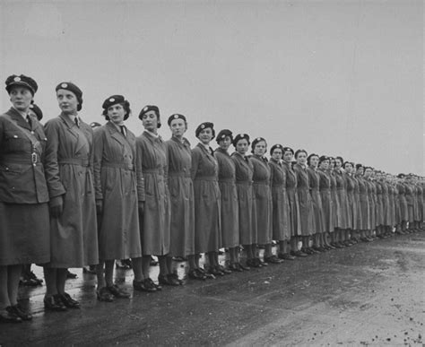 British women during WWII - Photographic print for sale