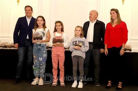 X Tiva Lliura Els Trofeus Als Guanyadors Locals De La Xxxvi Pujada Al