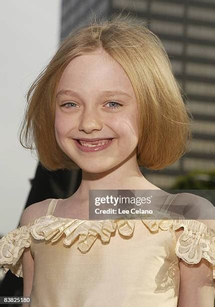 87 Dakota Fanning Man On Fire Stock Photos, High-Res Pictures, and ...