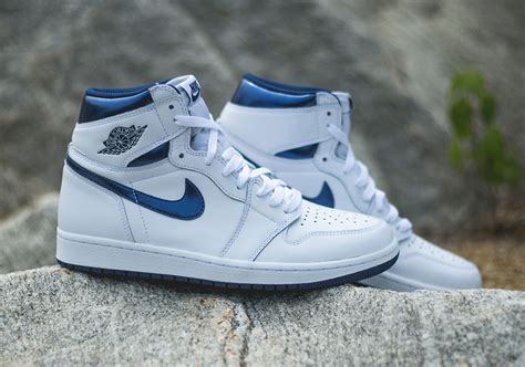 Air Jordan 1 High Metallic Navy 555088 106