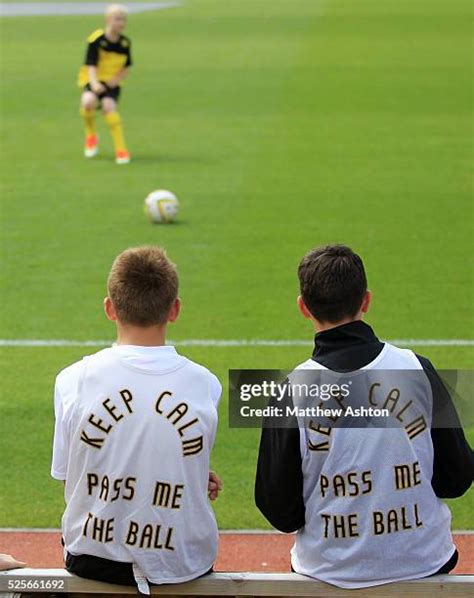 Ball Boy Football Photos And Premium High Res Pictures Getty Images