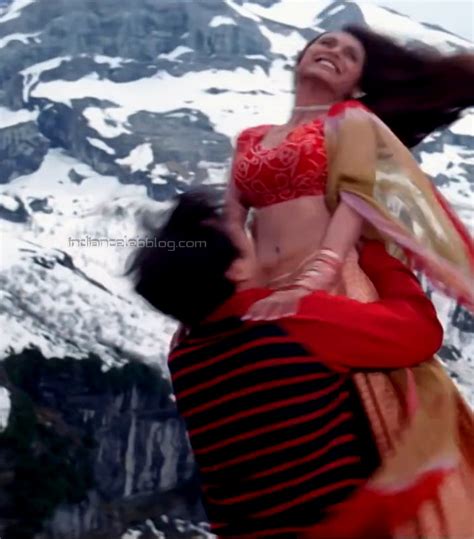 Rani Mukherji Pyaar Diwana Hota Hai Hot Navel Hd Caps Starcelebblog