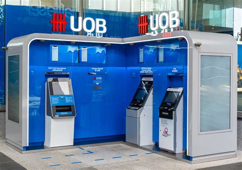 uob branch  services uob singapore