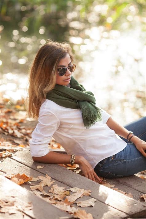 Jeune Fille Blonde Sexy Image Stock Image Du Noir Lingerie