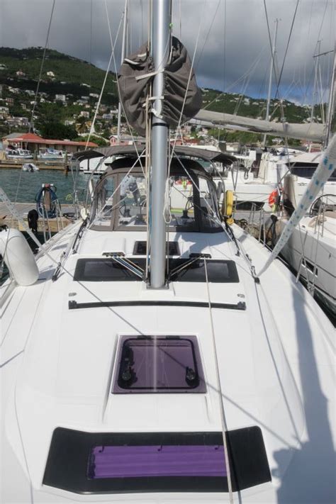 Easy Wind Bareboat Charter In Us Virgin Islands Sailing Monohulls Cabins