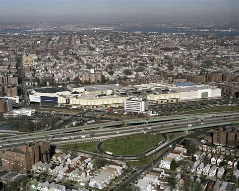 Queen's Center - Pace Development