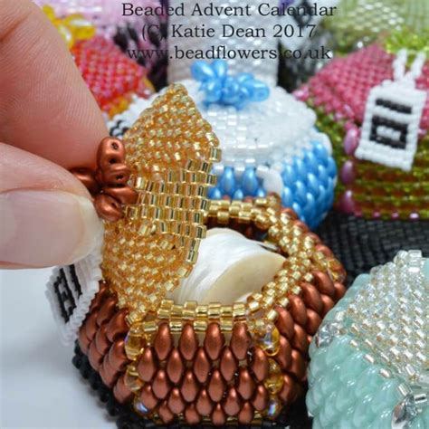 Easy Beaded Box Tutorial Project 1 Superduo Beaded Box Beaded Boxes Beadwork Tutorial