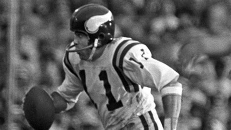 Former Vikings quarterback Joe Kapp dies at 85