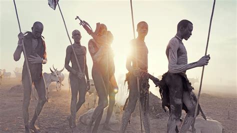 Jimmy Nelson besucht das Volk der Mundari im Südsudan STERN de