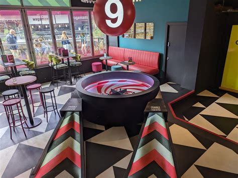 Birdies Crazy Golf in Angel Review - Thrill Nation