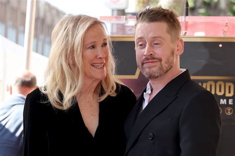 Macaulay Culkin Reunites With Home Alone Mum Catherine Ohara At Walk