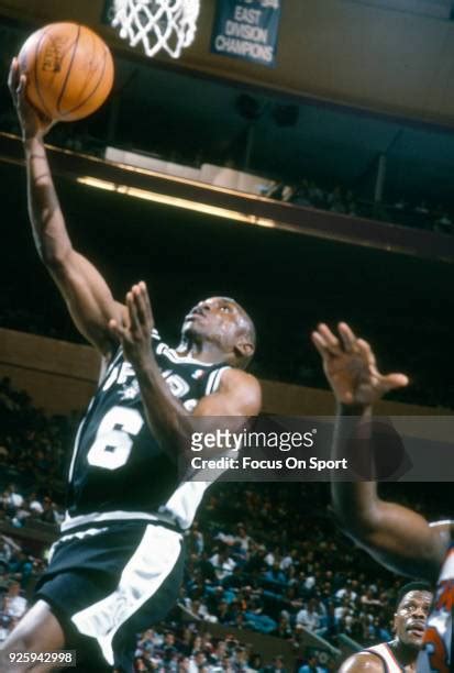 483 Avery Johnson Spurs Photos & High Res Pictures - Getty Images