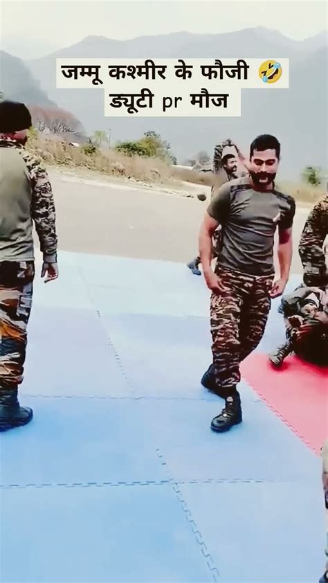 Jammu Kashmir Ke Fauji Ka Duty Per Mauj Army Youtube