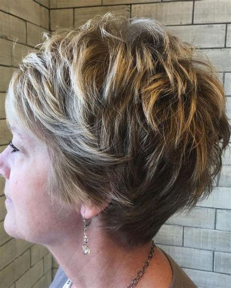 Bold colors will define the tapered haircut female look next year 13