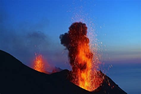 Guided Day By Boat To Panarea And Stromboli From Lipari In Aeolian