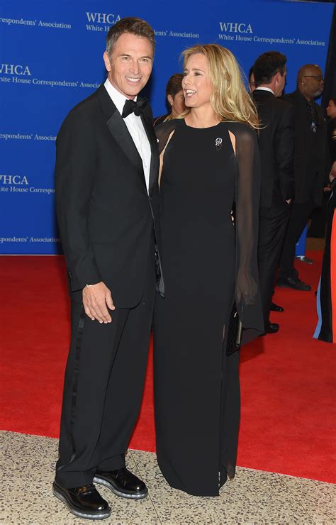 power couple tea leoni  tim daly   red carpet debut