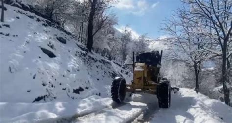 Batman ın Sason ilçesinde 10 köy ve 33 mezra yolu kar nedeniyle ulaşıma