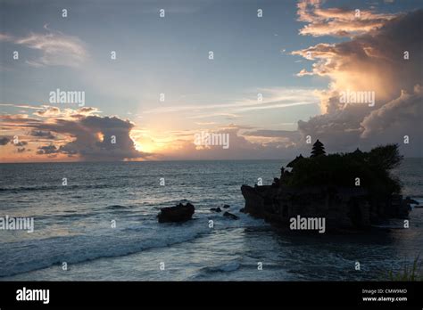 Sunset at the Tanah Lot Temple, Bali, Indonesia Stock Photo - Alamy