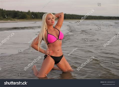 Beautiful Woman Sexy Bikini On Beach ภาพสตอก 2065694513 Shutterstock
