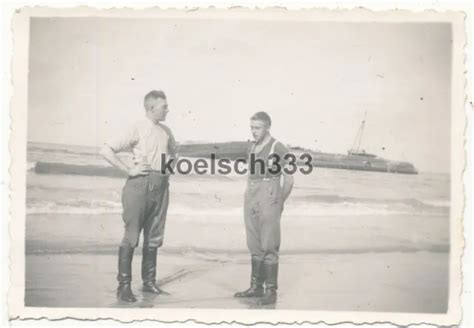 FOTO SOLDATEN VOM IR 474 Vor Schiff Wrack Am Strand Von Ambleteuse