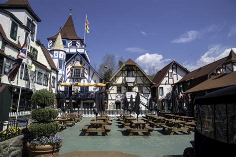 Town Plaza in Alpine Helen, Georgia image - Free stock photo - Public Domain photo - CC0 Images