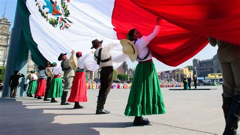 Imágenes del desfile de la Revolución Mexicana 2023 UnoTV