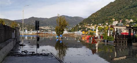 Esondazione Del Lago Di Como Via Cairoli Riaperta Forse Mercoled