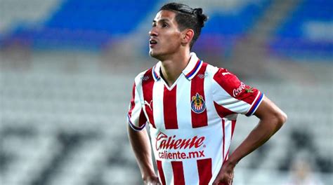 Uriel Antuna sigue quedando a deber en Chivas a cuatro años de su debut