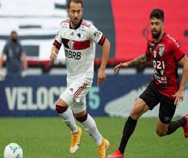 Gabriel Faz Mas Flamengo Empata Athletico Pr E Fica Longe Do