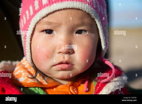 Jeunes Filles Mongoles Banque De Photographies Et Dimages Haute