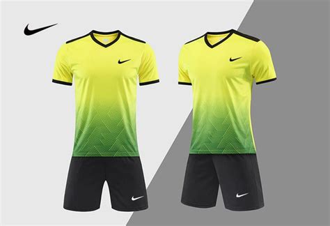 Форма футбольная Nike купить на OZON по низкой цене (1664763618)