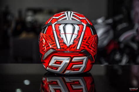 Shoei X-Spirit III Motorcycle Racing Helmet | Tech Nuggets