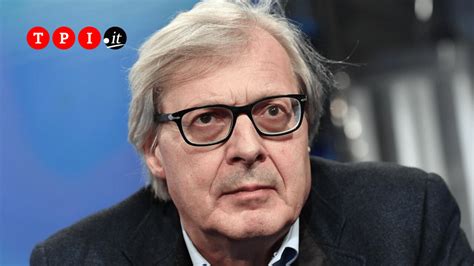 Vittorio Sgarbi Si Candida A Sindaco Di Roma La Citt Va Ricostruita