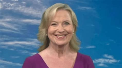 Bbc Breakfasts Carol Kirkwood Radiant In Tight Fitting Dress As Fans Hail Gorgeous Curves