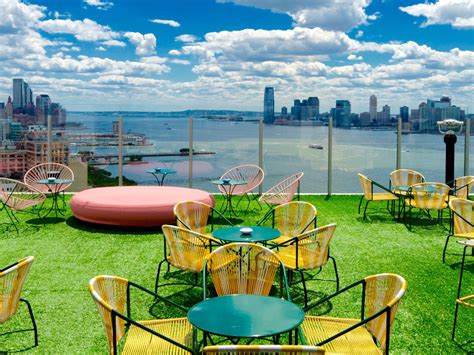 Best Year-Round Rooftop Bars to Visit in New York City 15