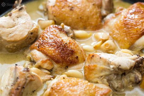 Poulet L Ail Avec Sauce Au Vin Blanc