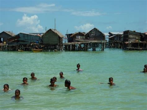 The Bajau People Evolved to Live on the Ocean and Can Stay Underwater ...