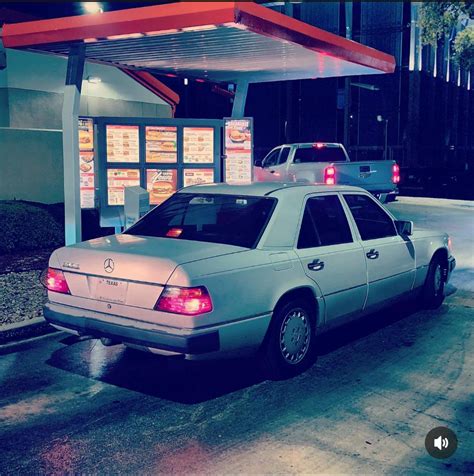 just a pic of my 300E that came out well, going on 32 years. : r/pics