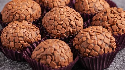 Brigadeiro Fit Veja A Receita E Como Fazer Esse Doce Fitness Tudoep