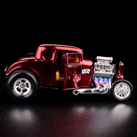 1932 Ford Coupe Gets New Premium Diecast Model With Street Rod Flair