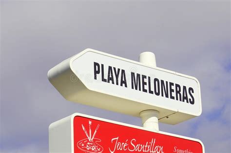 Sinal De Sentido Da Praia De Playa Meloneras Imagem De Stock Editorial